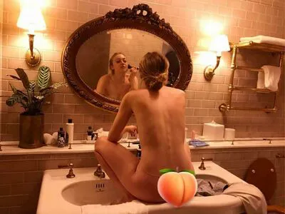 Dakota Fanning OnlyFans Leaked Free Thumbnail Picture - #nvum2z99Gd