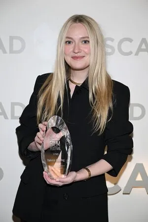 Dakota Fanning OnlyFans Leaked Free Thumbnail Picture - #uIR5WFXVJP