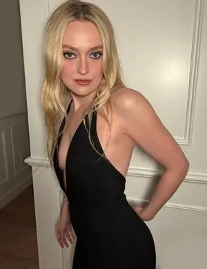 Dakota Fanning OnlyFans Leaked Free Thumbnail Picture - #x3ny2Wq7xU