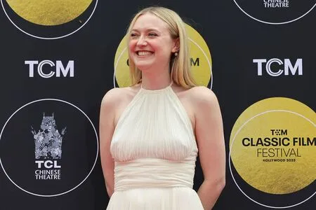 Dakota Fanning OnlyFans Leaked Free Thumbnail Picture - #xyre2qblY8