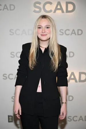 Dakota Fanning OnlyFans Leaked Free Thumbnail Picture - #zwJUIeVCVX