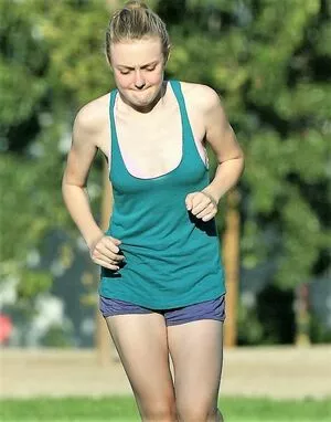 Dakota Fanning OnlyFans Leaked Free Thumbnail Picture - #IDIVHiHNPL