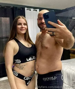 Dakota Hotwife OnlyFans Leaked Free Thumbnail Picture - #eRiII8WVCP