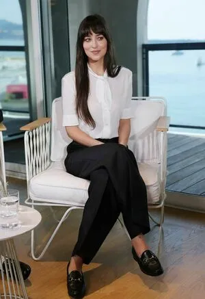 Dakota Johnson OnlyFans Leaked Free Thumbnail Picture - #ByyFmaOXsK