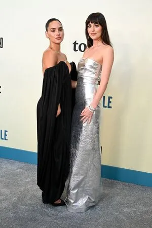 Dakota Johnson OnlyFans Leaked Free Thumbnail Picture - #Q2LDyzGii1