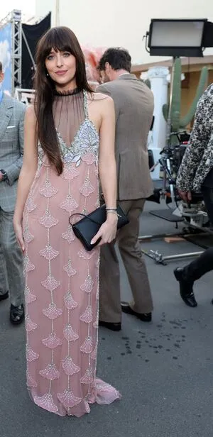 Dakota Johnson OnlyFans Leaked Free Thumbnail Picture - #cmgM0x6Oid