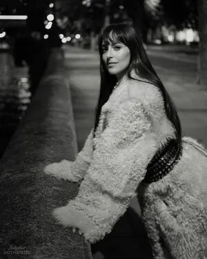 Dakota Johnson OnlyFans Leaked Free Thumbnail Picture - #z6tgc3kg71