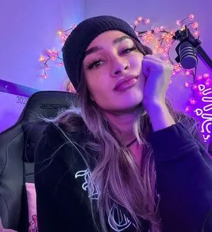 Dakota Kai OnlyFans Leaked Free Thumbnail Picture - #4Kfui4B70M