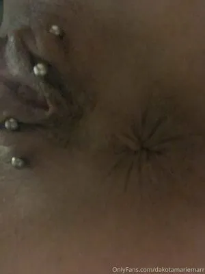 Dakotamariemarr OnlyFans Leaked Free Thumbnail Picture - #8K7nm7t3RV