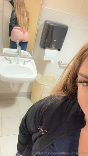 Dallasevansonxxx OnlyFans Leaked Free Thumbnail Picture - #xgMsumz0Nc