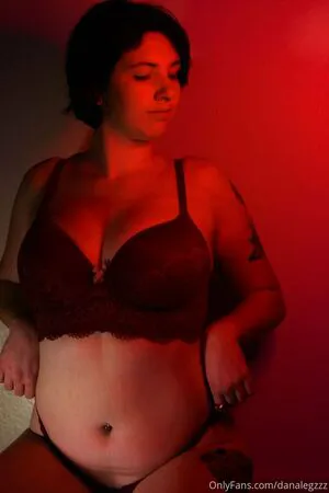 Danalegzzz OnlyFans Leaked Free Thumbnail Picture - #pOSsio22F5