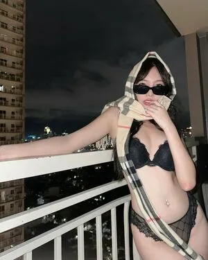 Dani Yoshida OnlyFans Leaked Free Thumbnail Picture - #PomxUyB3ar