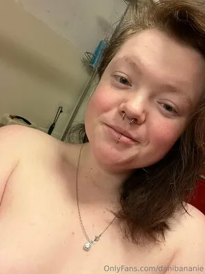 Danibananie OnlyFans Leaked Free Thumbnail Picture - #VomDshDkED