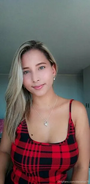 Danielaoficial18 OnlyFans Leaked Free Thumbnail Picture - #7WC9rQXC03