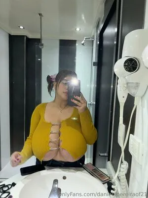 Danielapereiraof21 OnlyFans Leaked Free Thumbnail Picture - #uvDkmSzWaa