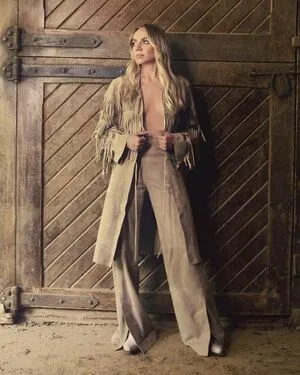 Danielle Bradbery OnlyFans Leaked Free Thumbnail Picture - #2dmHY73iS4