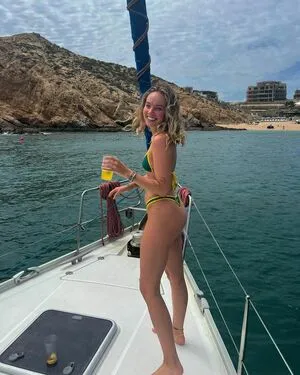 Danielle Bradbery OnlyFans Leaked Free Thumbnail Picture - #Ss872jPwgY