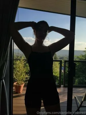 Danielle Covered OnlyFans Leaked Free Thumbnail Picture - #LyxblmtXBO