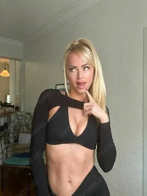 Danielle Moinet OnlyFans Leaked Free Thumbnail Picture - #4SHyVw2HGT