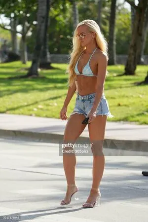 Danielle Moinet OnlyFans Leaked Free Thumbnail Picture - #WMS8RbE331