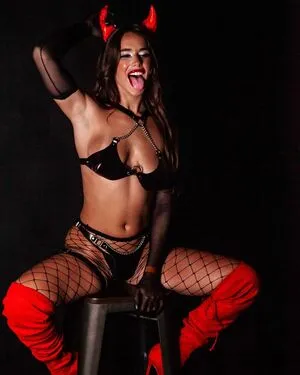 Danielle Webb OnlyFans Leaked Free Thumbnail Picture - #P7uyOUNMmx