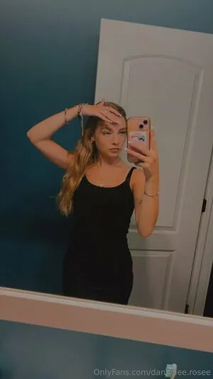 Daniellee Rosee OnlyFans Leaked Free Thumbnail Picture - #f4r9x118Lb