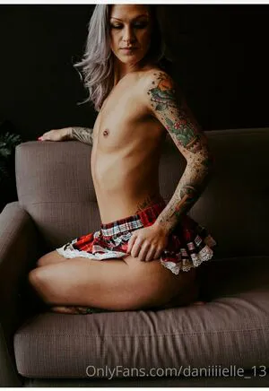 Daniiiielle OnlyFans Leaked Free Thumbnail Picture - #1985vS9esq