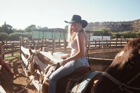 Danika Yarosh OnlyFans Leaked Free Thumbnail Picture - #6DHRKD9N6j