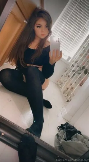 Danni Meow OnlyFans Leaked Free Thumbnail Picture - #1DI2Askf7q