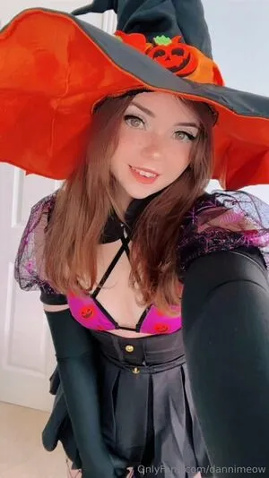 Danni Meow OnlyFans Leaked Free Thumbnail Picture - #ZFgCXg3dWb