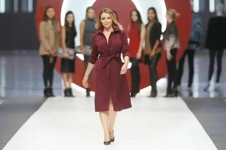 Danni Minogue OnlyFans Leaked Free Thumbnail Picture - #81PF15Xev8