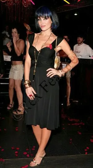 Danni Minogue OnlyFans Leaked Free Thumbnail Picture - #CEC93VGZ9F