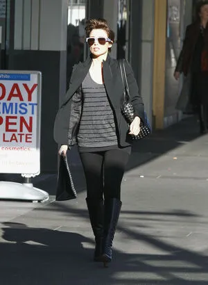 Danni Minogue OnlyFans Leaked Free Thumbnail Picture - #HODlyclWsf