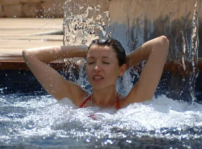 Danni Minogue OnlyFans Leaked Free Thumbnail Picture - #MrID3gFv33