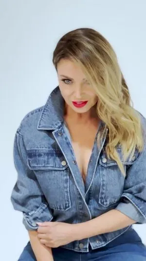 Danni Minogue OnlyFans Leaked Free Thumbnail Picture - #WKGPxAf2WH