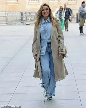 Danni Minogue OnlyFans Leaked Free Thumbnail Picture - #mpuO3lH5jM