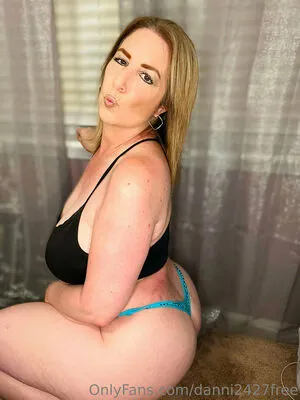 Danni2427free OnlyFans Leaked Free Thumbnail Picture - #TiM35OaRQJ