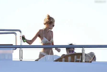 Daphne Groeneveld OnlyFans Leaked Free Thumbnail Picture - #ClqpWSJvZP