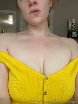 Daphnedelrosefree OnlyFans Leaked Free Thumbnail Picture - #mhZIC4T0k9