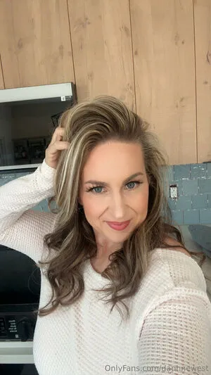 Daphnewest OnlyFans Leaked Free Thumbnail Picture - #7uW2icflHE