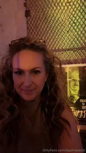 Daphnewest OnlyFans Leaked Free Thumbnail Picture - #DCuRX6844s
