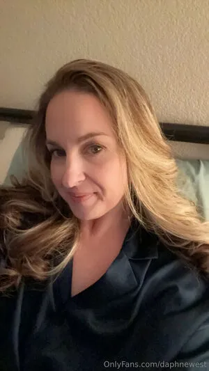 Daphnewest OnlyFans Leaked Free Thumbnail Picture - #c4EESO8NaY