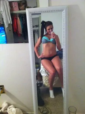 Daria Thibault OnlyFans Leaked Free Thumbnail Picture - #KU1InlV1q2
