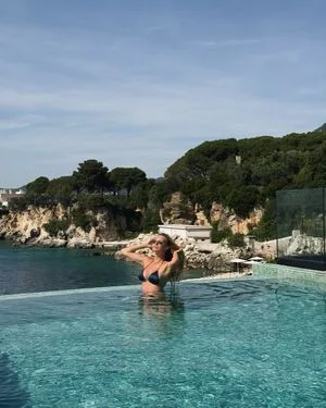 Darivo OnlyFans Leaked Free Thumbnail Picture - #IFzUpHBSf4