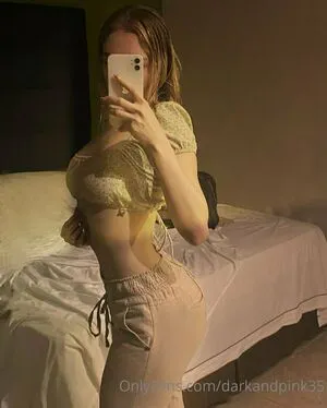 Darkandpink35 OnlyFans Leaked Free Thumbnail Picture - #AEaGNgBaAg