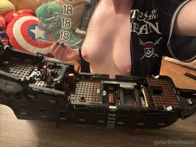 Darthnitholas OnlyFans Leaked Free Thumbnail Picture - #vY8NxVcR76