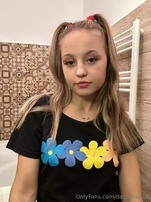 Dashenka18 OnlyFans Leaked Free Thumbnail Picture - #2PNfg2Ozn9