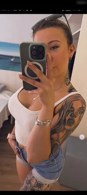 De Leonii OnlyFans Leaked Free Thumbnail Picture - #ahmR4FBMfO