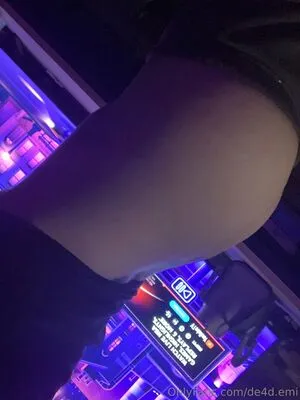 De4d Emi OnlyFans Leaked Free Thumbnail Picture - #USeMD6A1cg