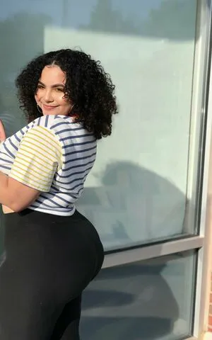 Deanelizyunes OnlyFans Leaked Free Thumbnail Picture - #OxniY1vYHg